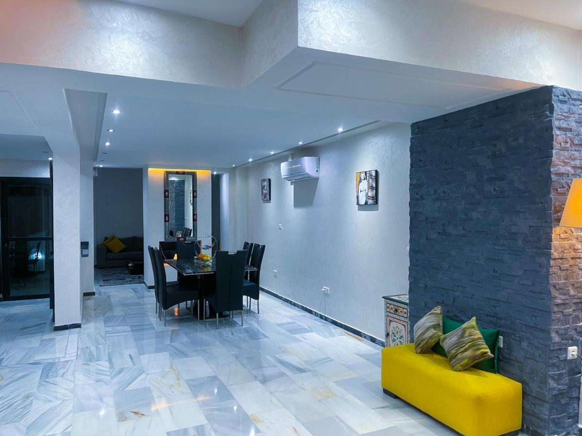 Appartement En Duplex Avec 3 Chambres Haut Standing Gueliz Marrakech مراكش المظهر الخارجي الصورة