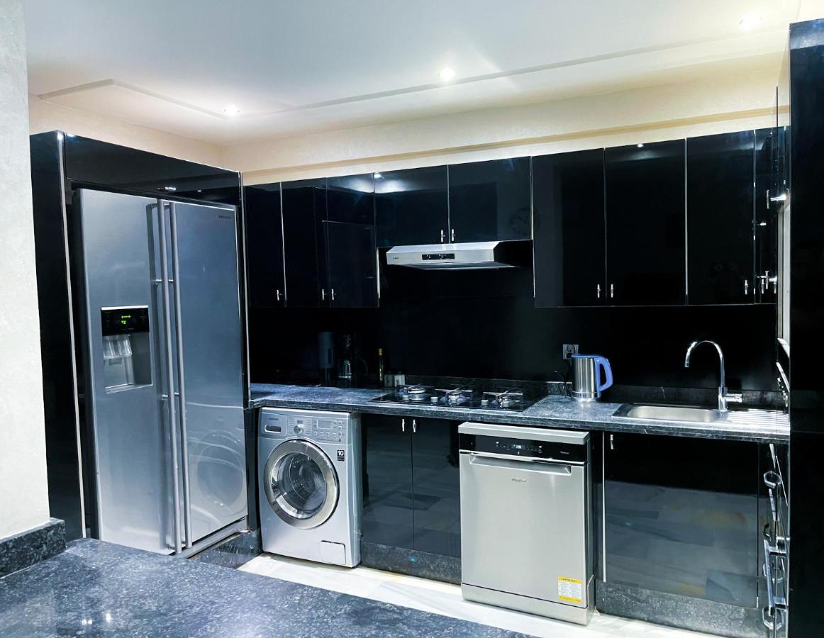 Appartement En Duplex Avec 3 Chambres Haut Standing Gueliz Marrakech مراكش المظهر الخارجي الصورة