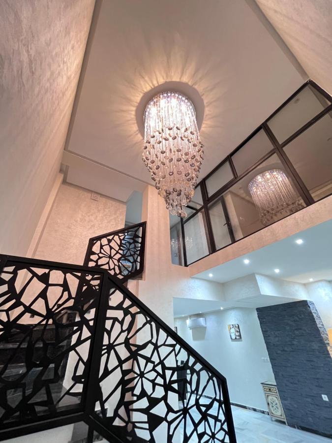 Appartement En Duplex Avec 3 Chambres Haut Standing Gueliz Marrakech مراكش المظهر الخارجي الصورة