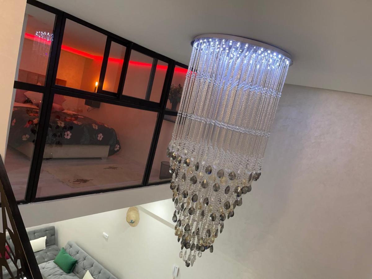 Appartement En Duplex Avec 3 Chambres Haut Standing Gueliz Marrakech مراكش المظهر الخارجي الصورة