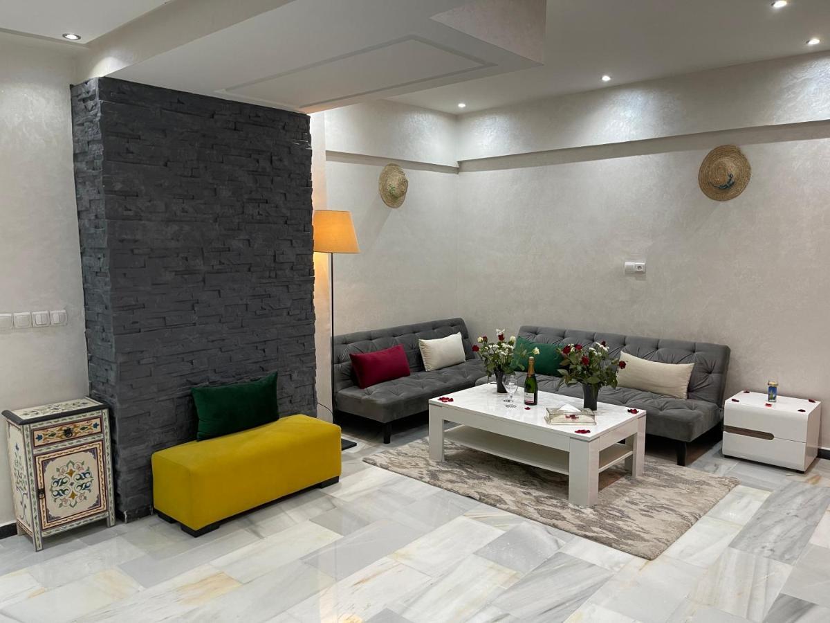 Appartement En Duplex Avec 3 Chambres Haut Standing Gueliz Marrakech مراكش المظهر الخارجي الصورة