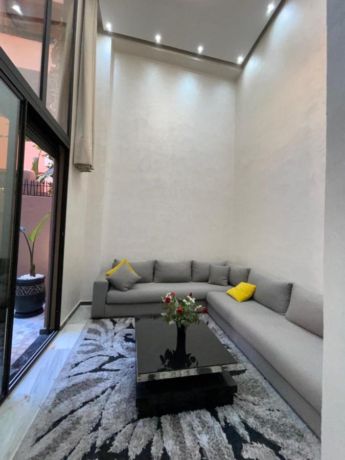 Appartement En Duplex Avec 3 Chambres Haut Standing Gueliz Marrakech مراكش المظهر الخارجي الصورة