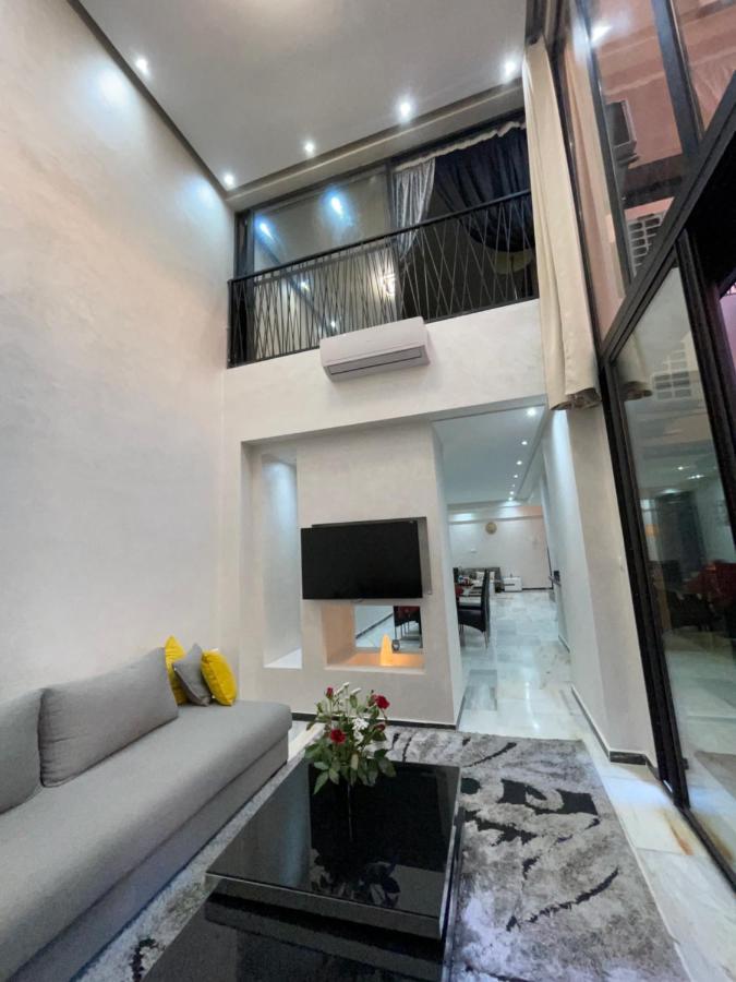 Appartement En Duplex Avec 3 Chambres Haut Standing Gueliz Marrakech مراكش المظهر الخارجي الصورة